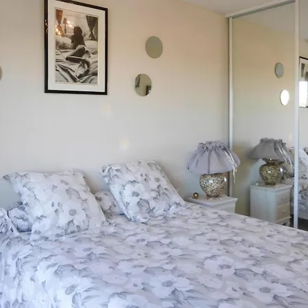 Premium Flat With Sea View And Shared Pool, * Mandelieu